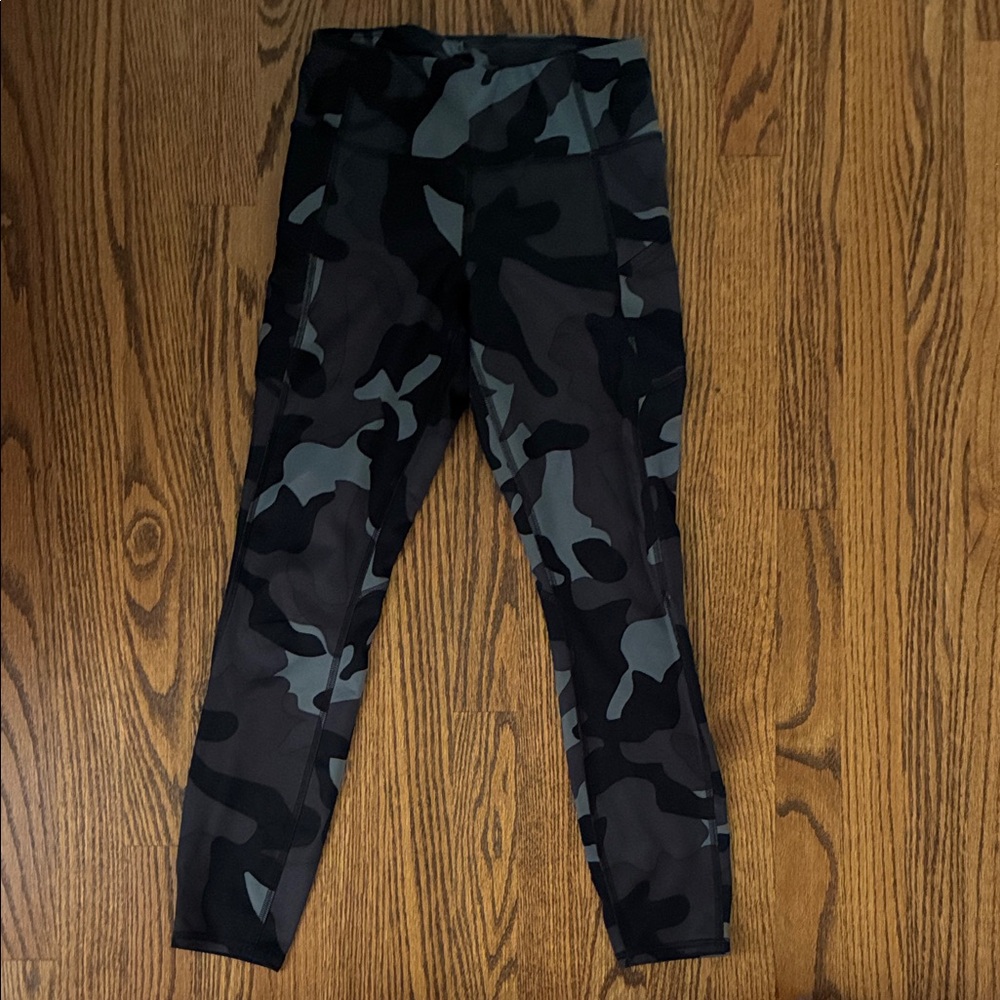 Athleta Black and Gray Camouflage Leggings